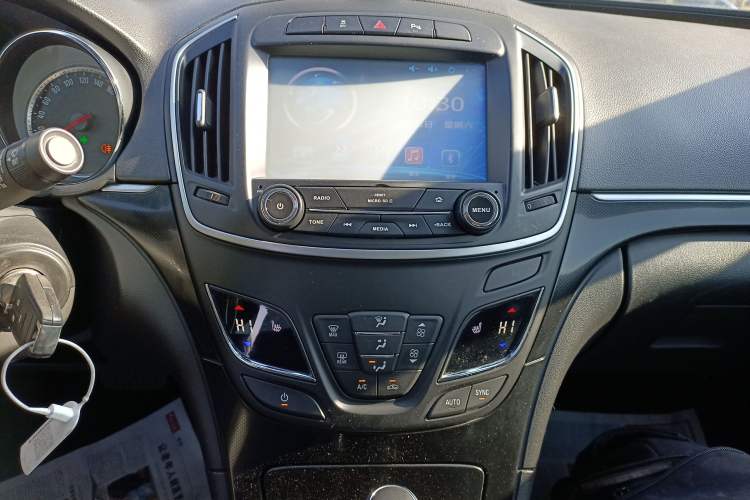 Used Buick Regal 2015 1.6T Fashion Tech Model
