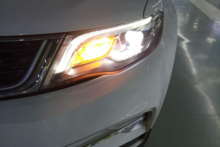 Used Geely Auto Emgrand X7 Sport 2021 Million Edition 1.8TD DCT Two-Wheel Drive Luxury Model