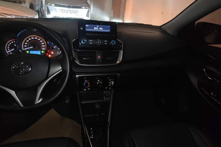 Used Toyota YARiS L 2021 X-Trail 1.5L CVT Luxury Edition
