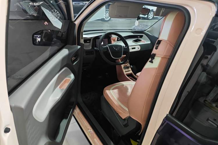 Used Wuling Hongguang MINIEV 2022 Macaron Premium Model – Lithium Iron Phosphate
