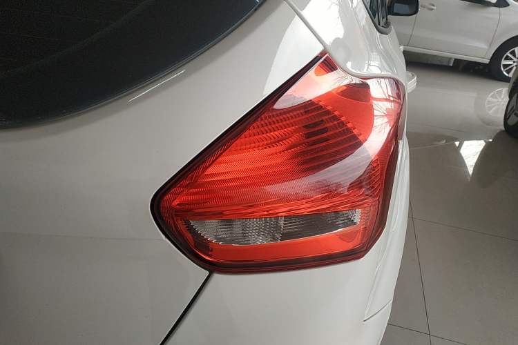 Used Ford Focus 2018 Hatchback Classic 1.6L Automatic Comfort Plus SmartDrive Edition