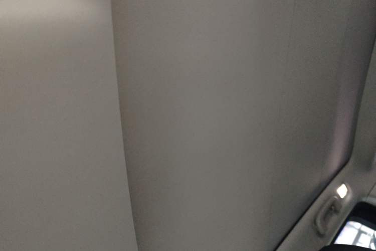 Used Land Rover Discovery Sport 2019 240 PS SE Version China VI Standard