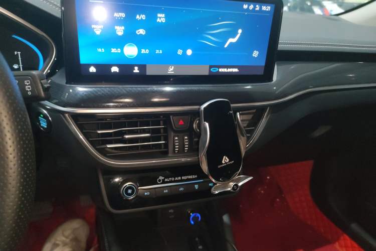 Used Ford Focus 2021 Hatchback EcoBoost 180 Automatic Titanium Edition
