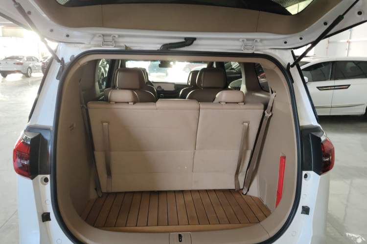 Used Buick GL8 2021 ES Land Cruiser 653T Luxury Edition
