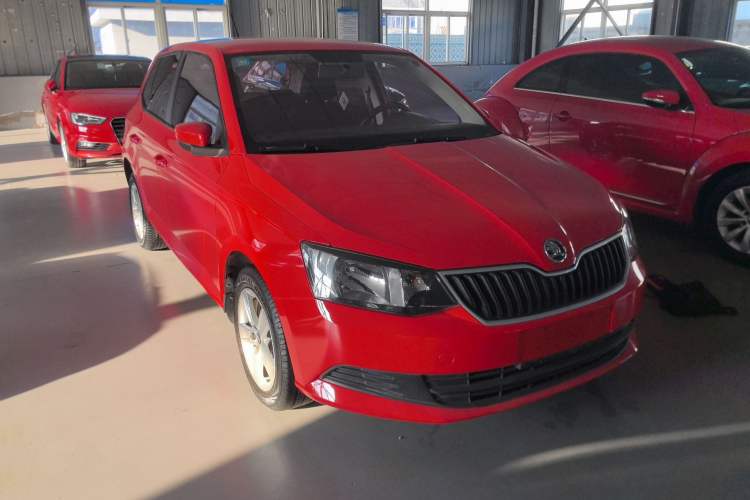 Used Skoda Fabia 2017 1.4L Automatic Car Enjoy Edition
