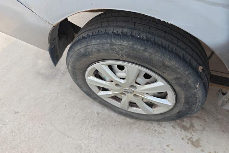 Used Jinbei New Hiace X30L 2021 1.5L Wealth Van Non-Air-Conditioned Version China VI Standard SWC15M
