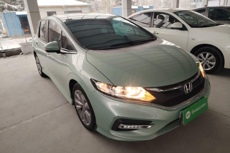 Used Honda Jade 2017 1.8L automatic Comfort version 5 seats
