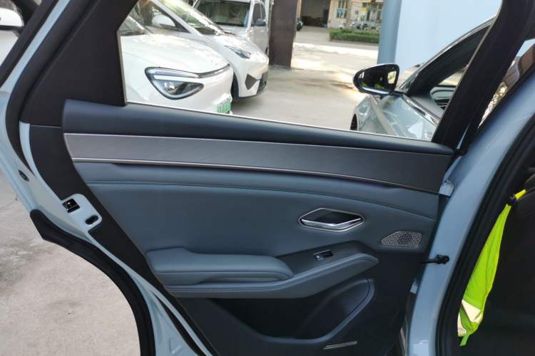 Used BYD Qin L 2024 DM-i 120KM Excellence Model
