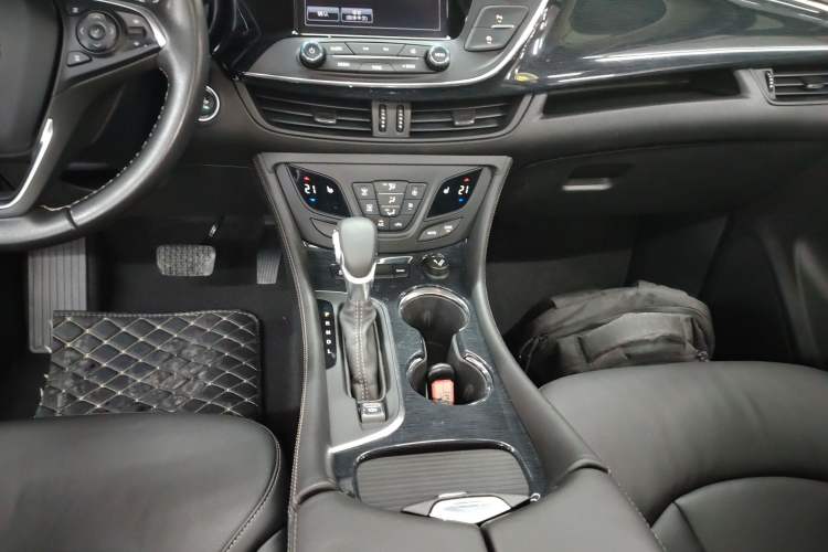 Used Buick Envision 2017 28T Four-Wheel Drive Elite Model
