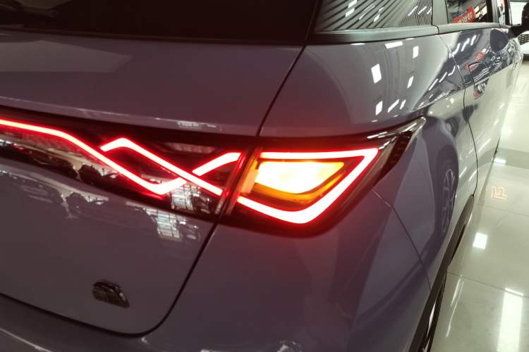 Used BYD Dolphin 2023 420 km Fashion Edition
