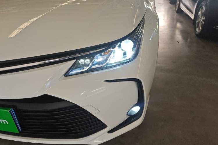 Used Toyota Corolla 2021 Dual-Engine 1.8L E-CVT Pioneer Edition
