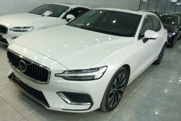 Used Volvo S60 2024 B4 Zhiyuan Luxury Edition