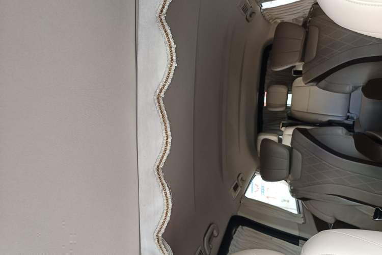 Used Mercedes-Benz Vito 2018 2.0T Elite Version 7 Seats China VI Emission Standard