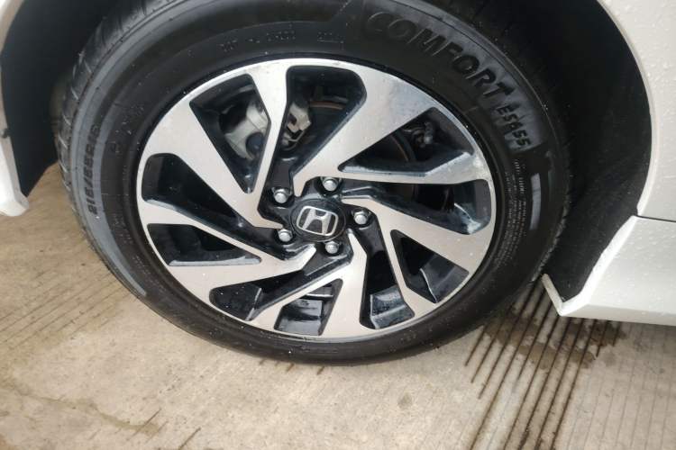 Used Honda Civic 2016 220TURBO CVT Luxury Edition
