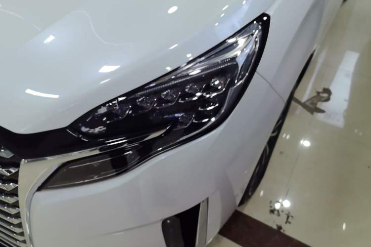 Used Buick GL8 2023 ES Lu Zun Comfort Model
