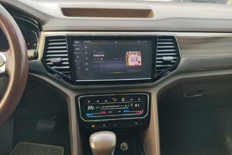 Used Volkswagen Viloran 2020 330TSI Luxury Edition
