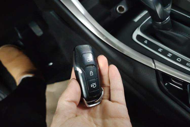 Used Ford Mondeo 2013 2.0L GTDi 200 Luxury Model