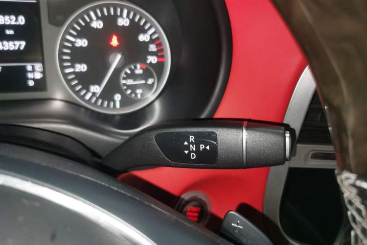 Used Mercedes-Benz Vito 2018 2.0T Business Version China VI Emission Standard
