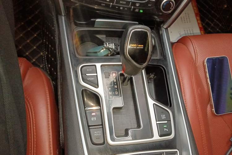 Used Geely Auto Emgrand GT 2015 Diplomatic Limited Edition 1.8T Collector's Model
