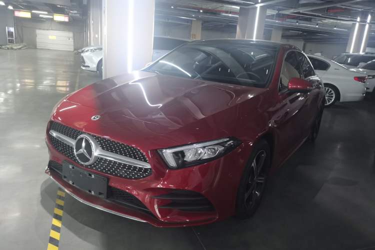 Used Mercedes-Benz A-Class 2022 Revised Version A 200 L Sport Sedan Fashionable Style
