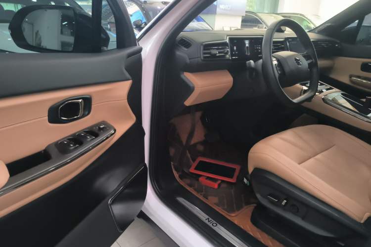 Used Nio ES8 2020 580 km Range 7-Seater Version