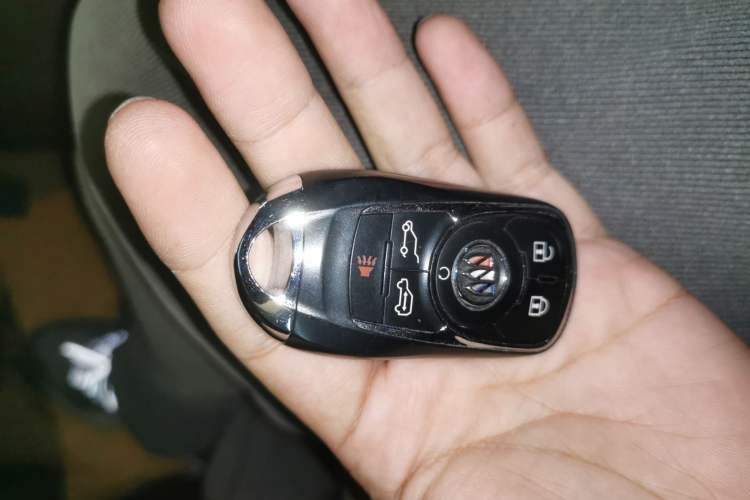 Used Buick GL8 2018 ES 28T Flagship Model China VI Standard