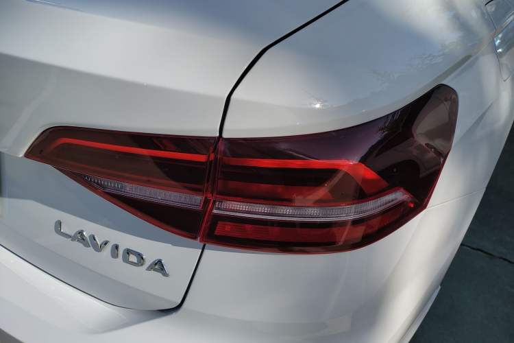 Used Volkswagen Lavida 2021 1.5L Automatic Comfort Edition
