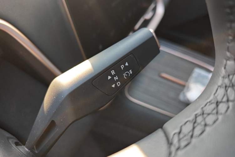 Used  eπ008 2024 210Max Range-Extended Version 6 Seats