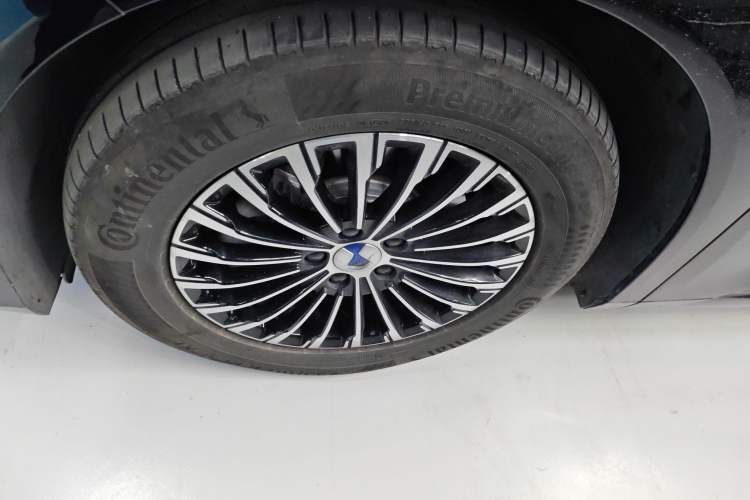 Used Denza D9 2022 DM-i 970 Four-Wheel Drive Flagship Model