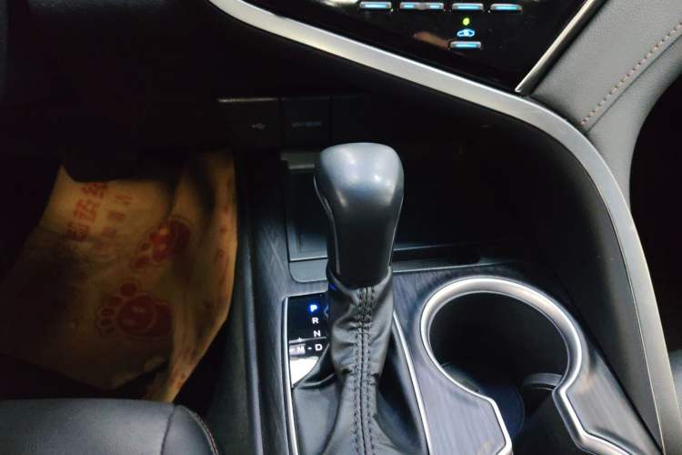 Used Toyota Camry 2023 2.0G Luxury Edition
