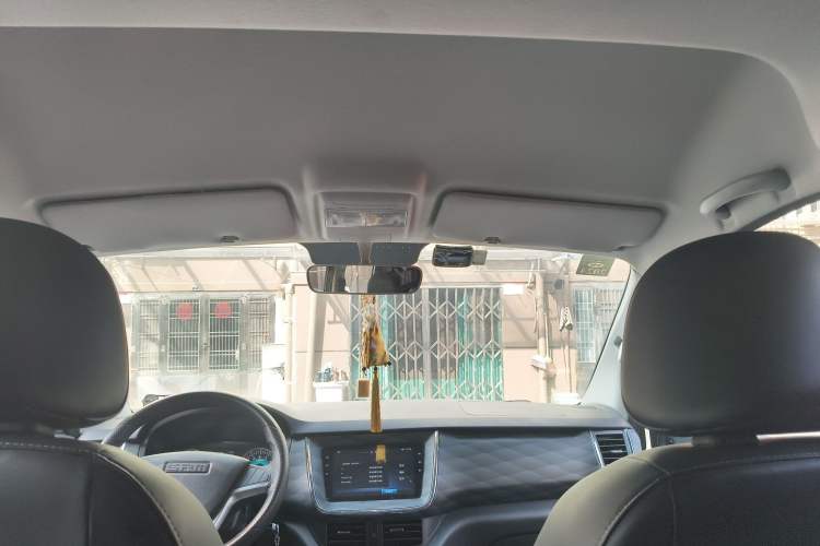 Used Jinbei Gold Hiace 2021 1.5L Passenger Van Travel Lion 6-Seater