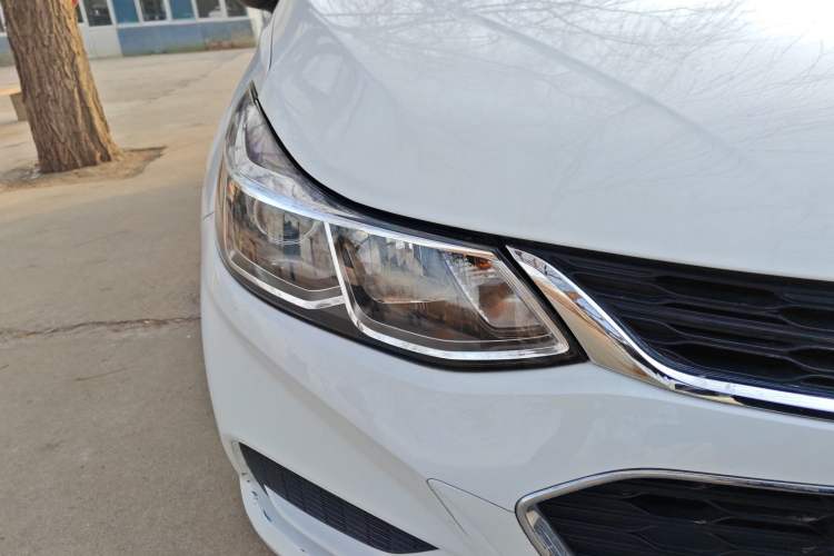 Used Chevrolet Cruze 2018 320 Automatic Pioneer Sunroof Edition