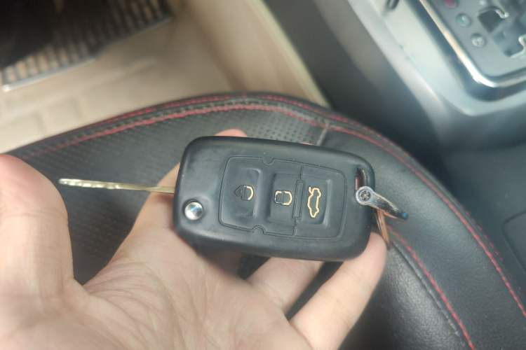 Used Geely Auto Classic Emgrand 2013 Hatchback 1.8L CVT Prestige Model