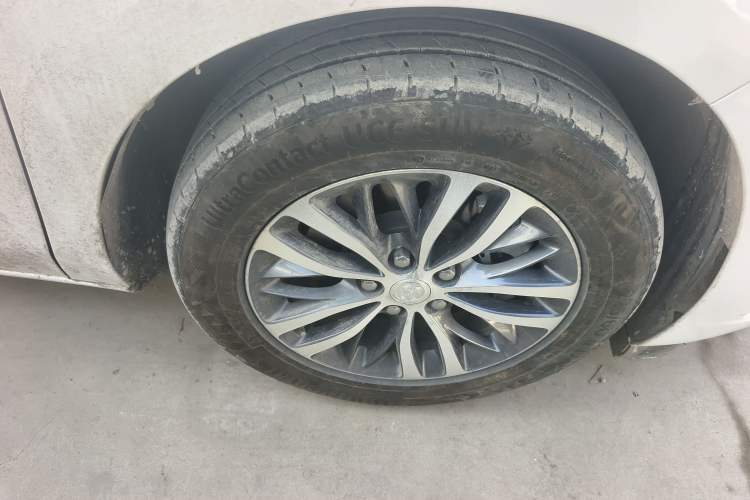 Used Buick GL8 2022 ES Landtrek 653T Luxury Edition