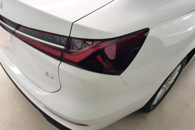 Used Roewe i5 2026 Model 1.5L Manual Comfort Version