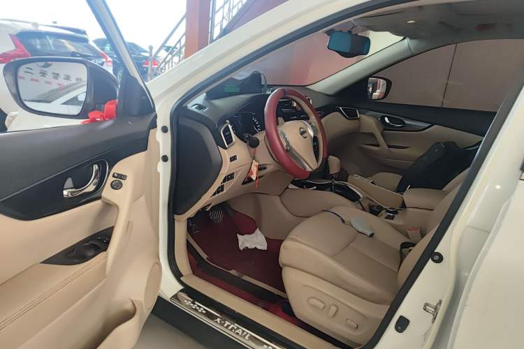 Used Nissan X-Trail 2014 2.5L CVT Luxury Edition 4WD
