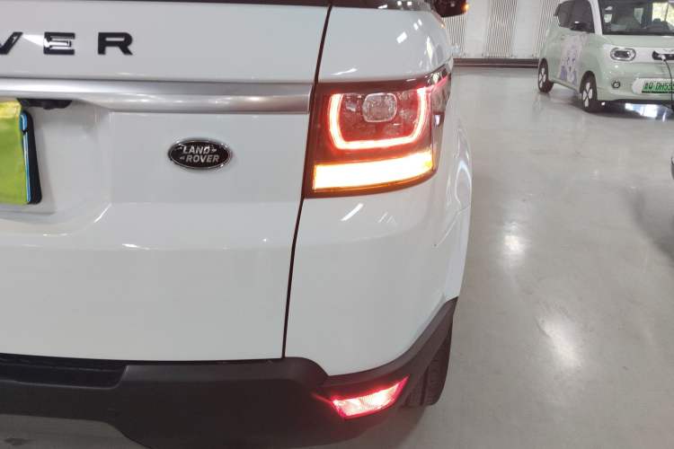 Used Land Rover Range Rover Sport 2016 3.0 SC V6 SE
