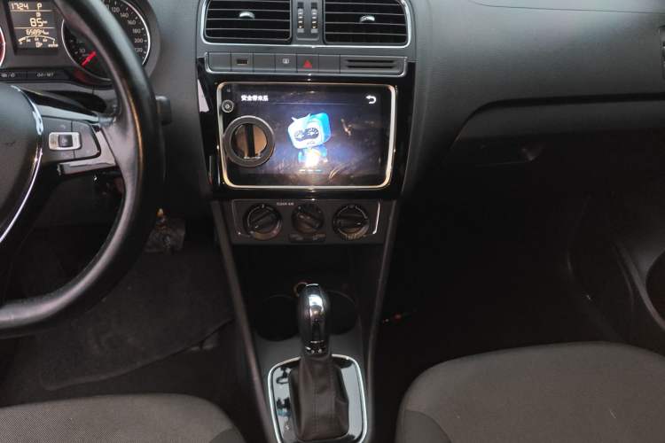 Used Volkswagen Polo 2016 1.6L Automatic Comfort Model