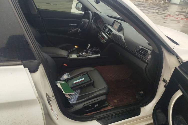 Used BMW 3 Series GT 2013 320i Leading Model
