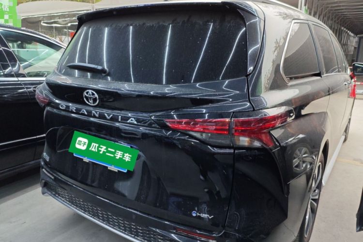 Used Toyota Granvia 2026 Model 2.5L Hybrid Prestige PLUS Edition