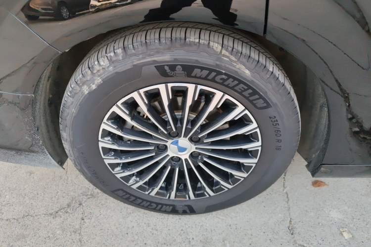 Used Denza D9 2022 DM-i 970 Four-Wheel Drive Prestige Model
