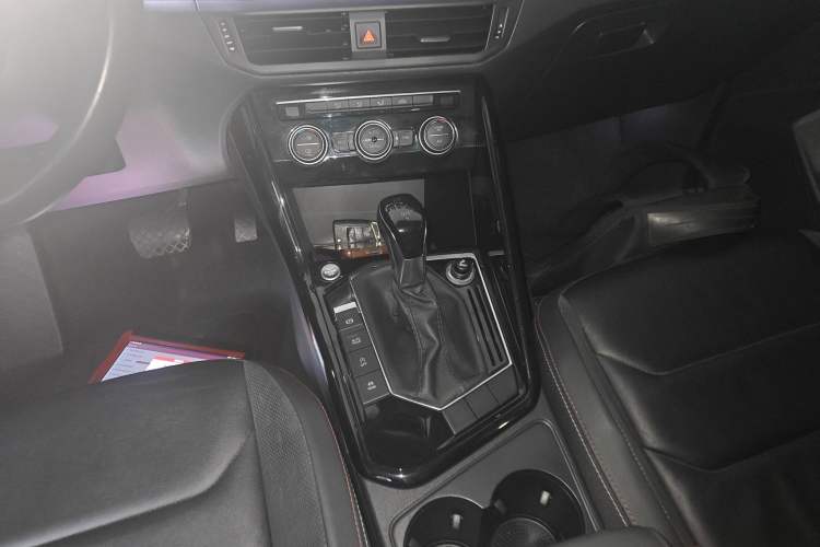 Used Volkswagen Tayron 2019 330TSI Two-Wheel Drive Luxury Model China VI Standard
