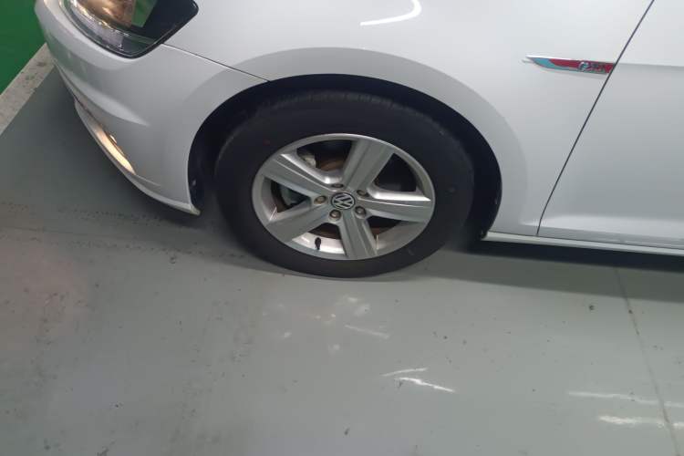 TDK.VehicleDetails.img