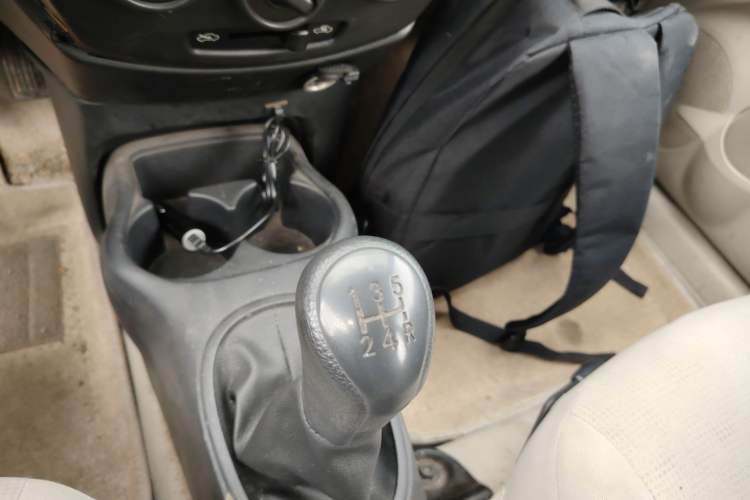 Used Venucia R30 2014 1.2L Manual Enjoyment Edition
