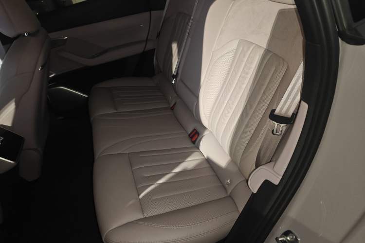 Used ONVO L60 2024 60 kWh Rear-Drive Version