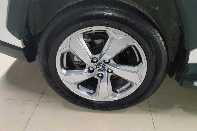 Used Toyota RAV4 2022 2.0L CVT Two-Wheel Drive Fashion Plus Edition
