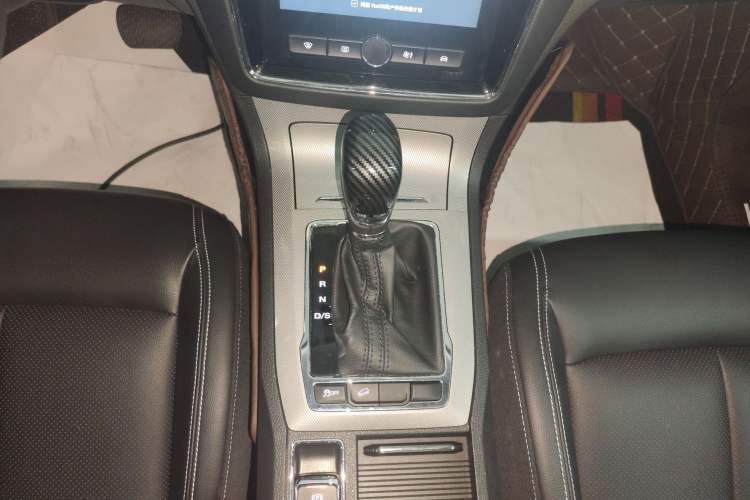 Used Roewe RX5 2020 20T Automatic 4G Connected Million-Dollar Flagship Edition
