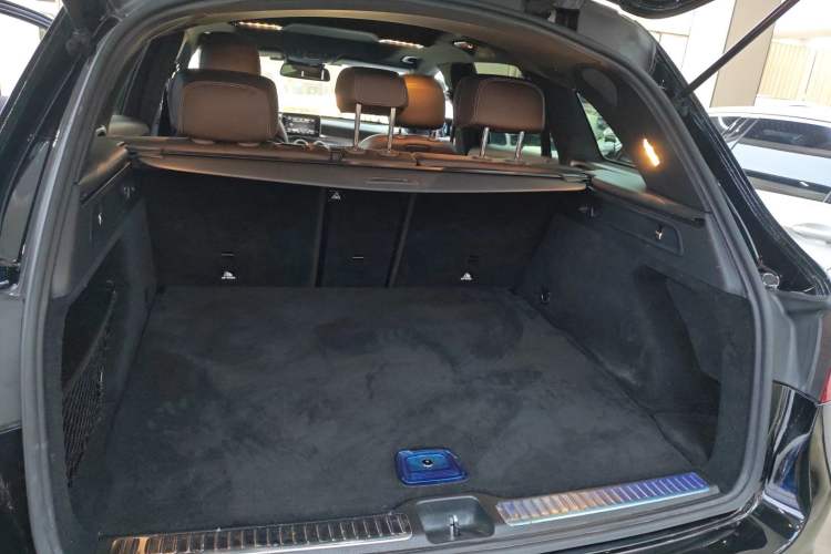 Used Mercedes-Benz GLC 2019 GLC 300 L 4MATIC Dynamic Model