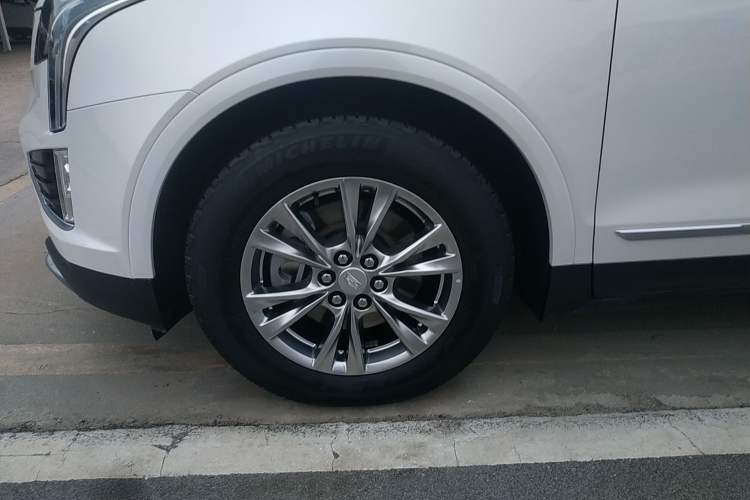 Used Cadillac XT5 2020 28T Luxury Version
