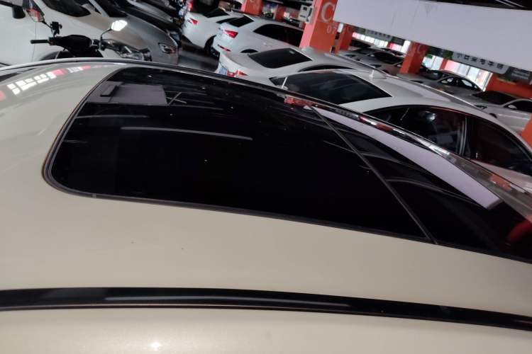 Used Geely Auto Emgrand GT 2016 2.4L Zunya Model
